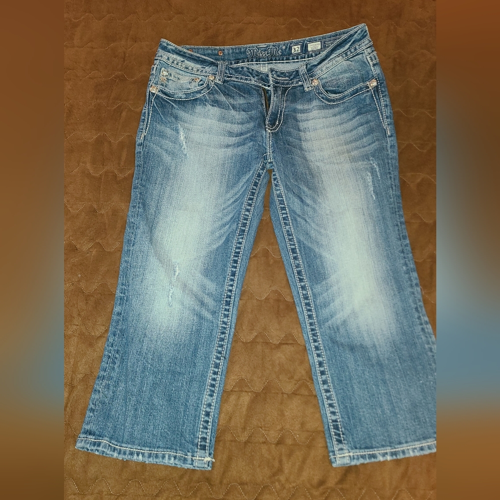 Miss Me Capri Jeans